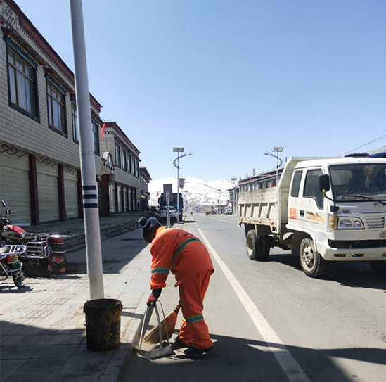 日喀則市亞東縣帕里鎮環衛現場圖
